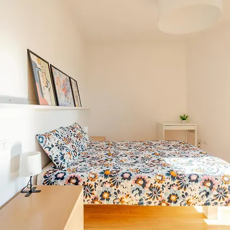 Urban Red Suite, Empoli