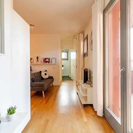 Urban Red Suite, * Empoli