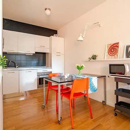 Urban Red Suite, Empoli
