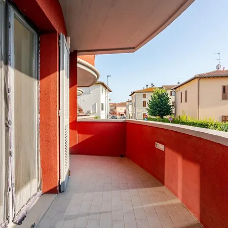 Urban Red Suite, Apartment
